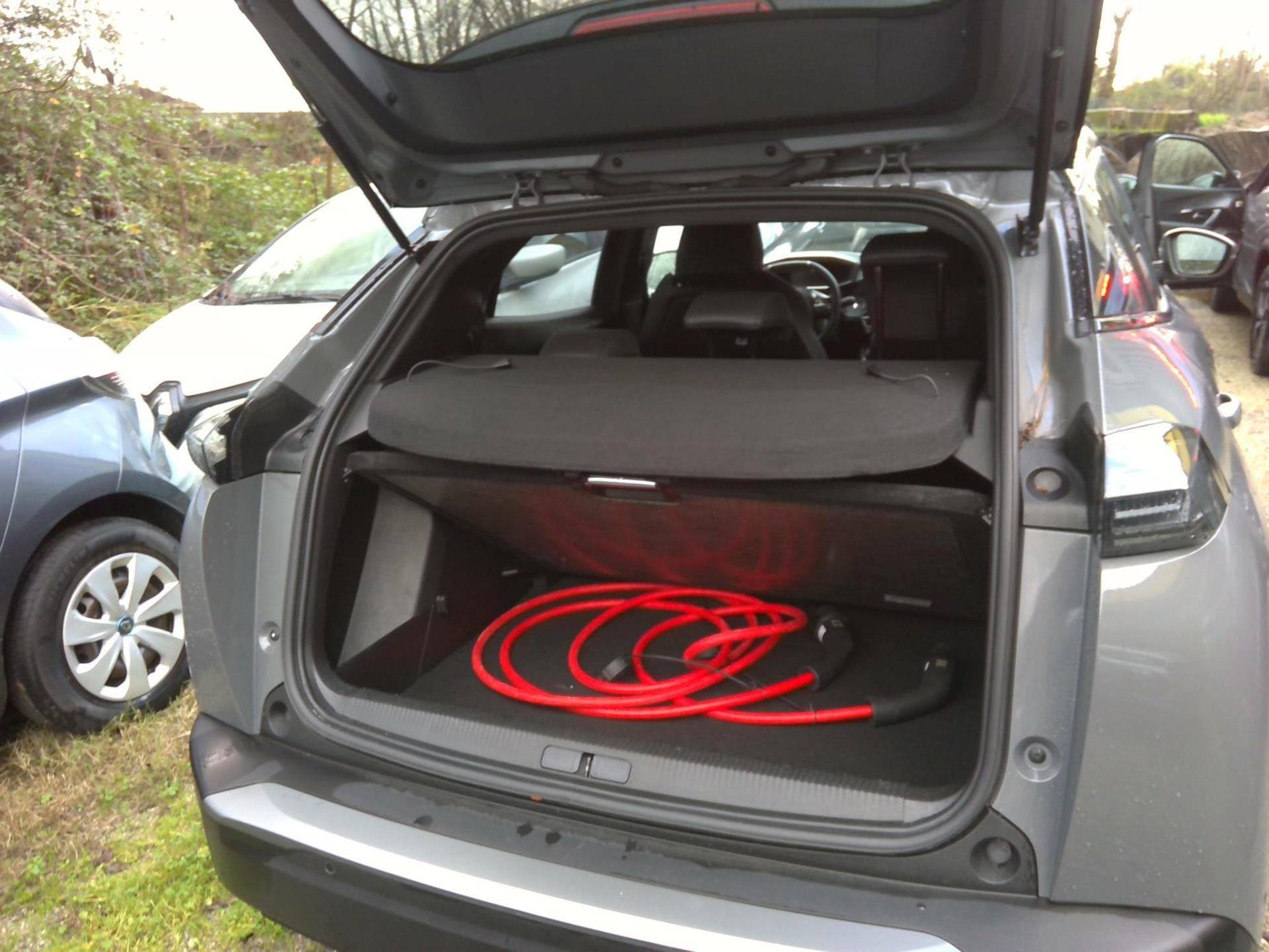 PEUGEOT 2008 50 kWh 136 ch GT