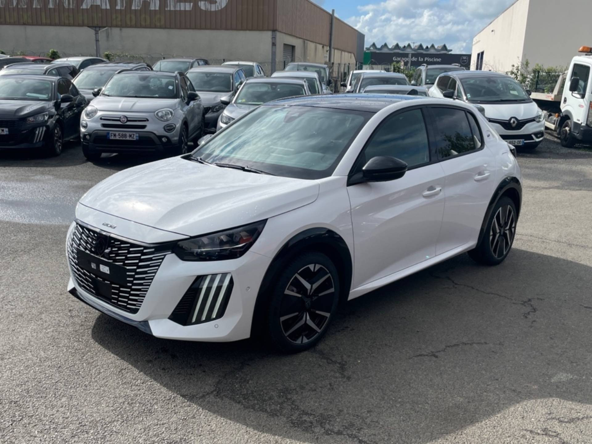 PEUGEOT 208 Hybrid 145 ch e-DCS6 GT