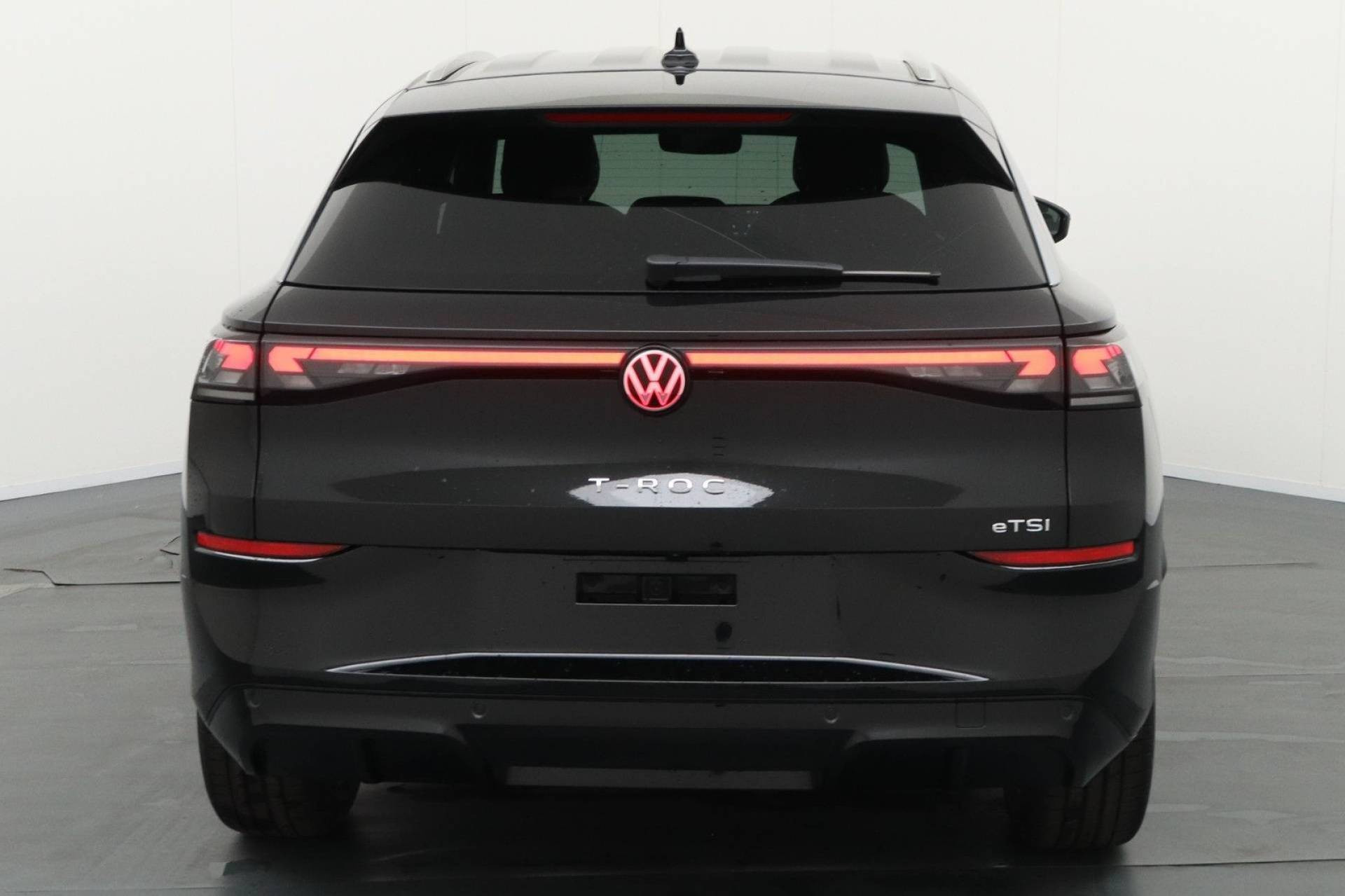 VOLKSWAGEN T-ROC 1.5 eTSI Hybrid 150 ch DSG7 R-Line