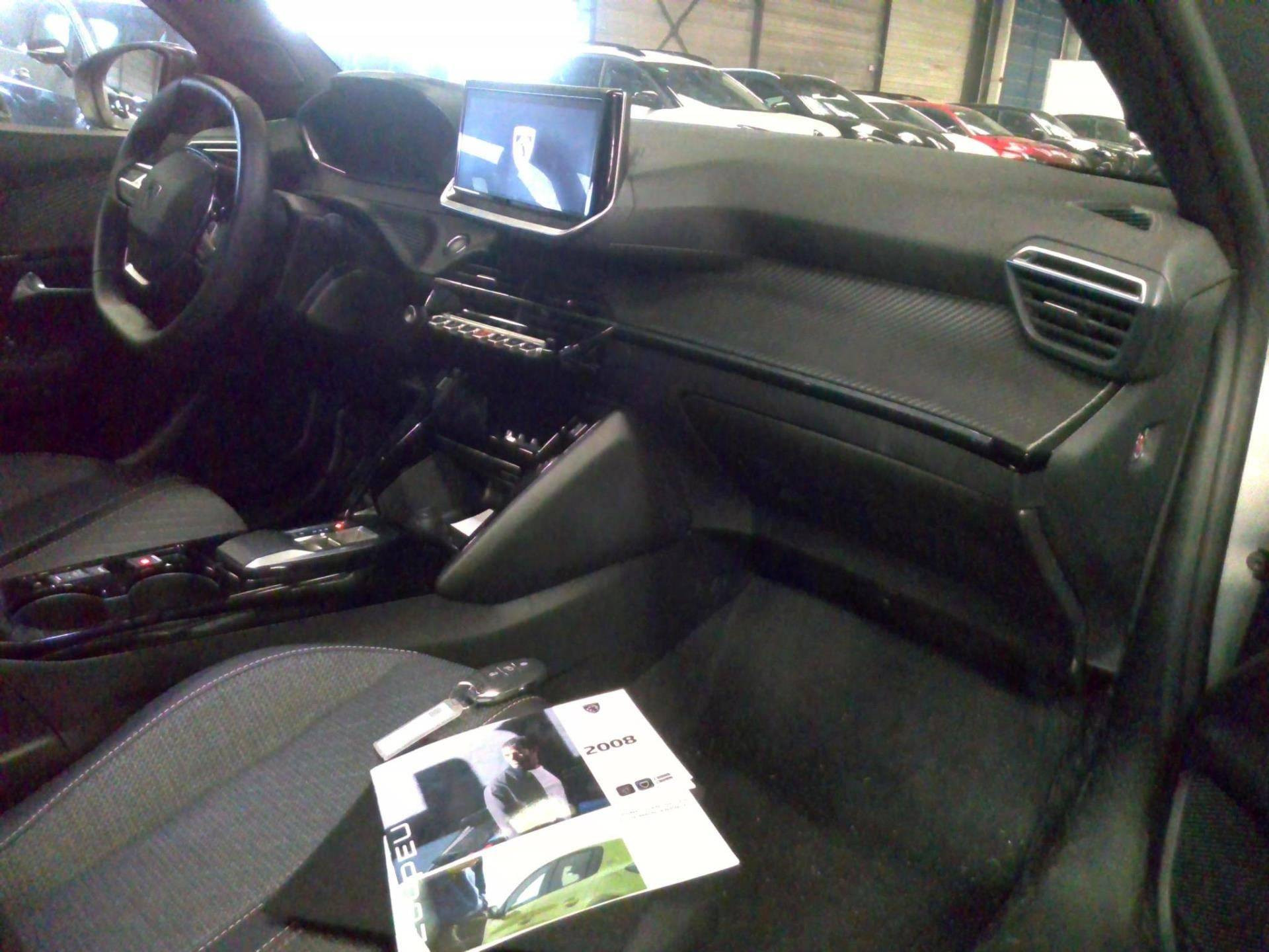 PEUGEOT 2008 156 ch 54 kWh Allure