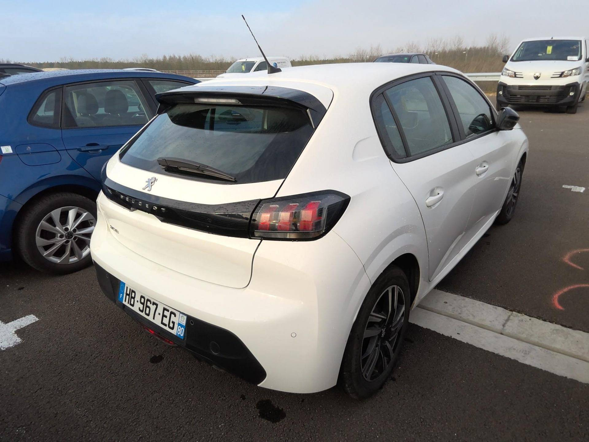 PEUGEOT 208 BUSINESS R ACTIVE BUSINESS R PURETECH 100 CV BVM6