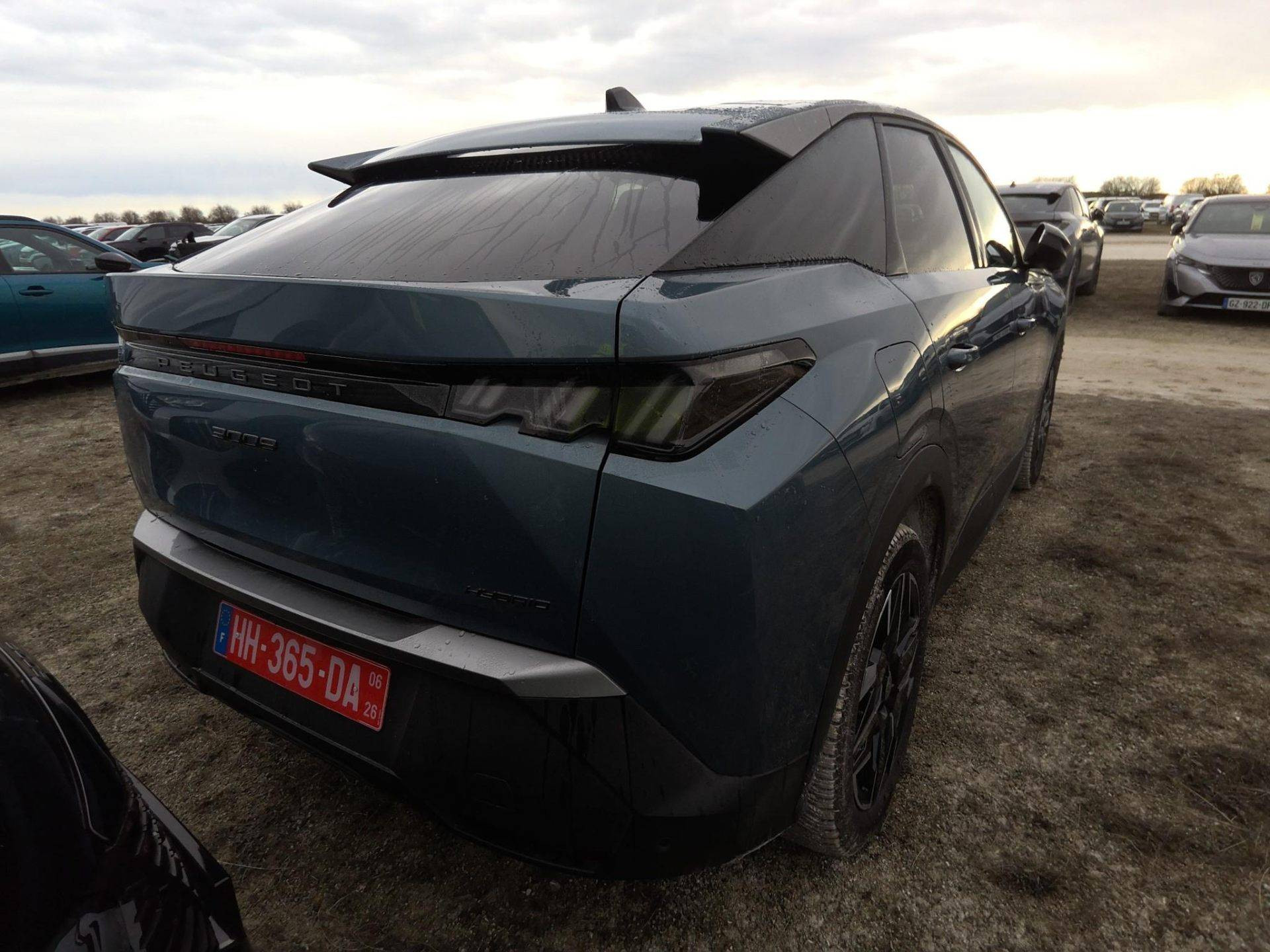PEUGEOT 3008 ALLURE BUSINESS Hybrid 145 CV e-DCS6 