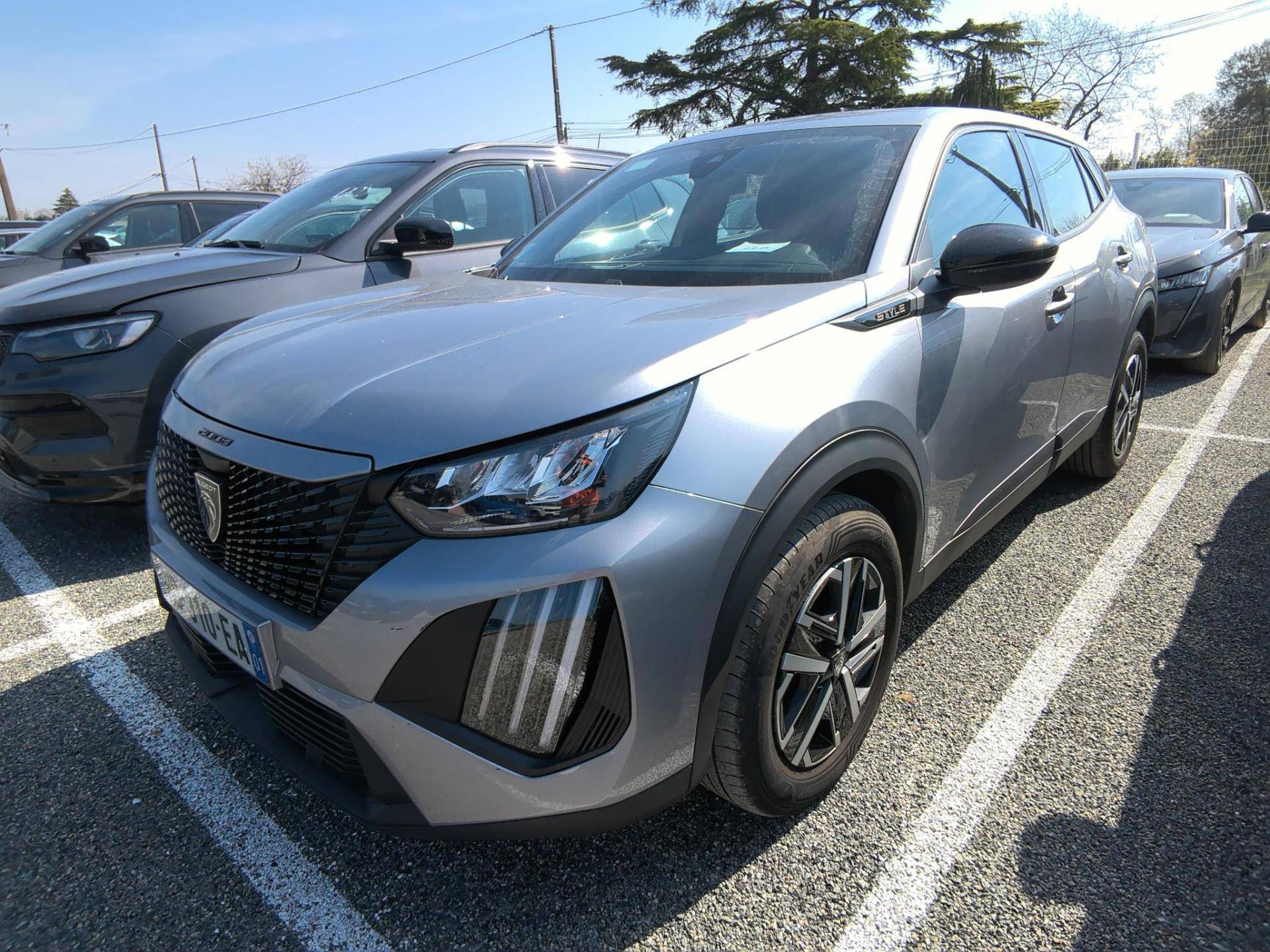 PEUGEOT 2008 Hybrid 145 ch e-DCS6 Style