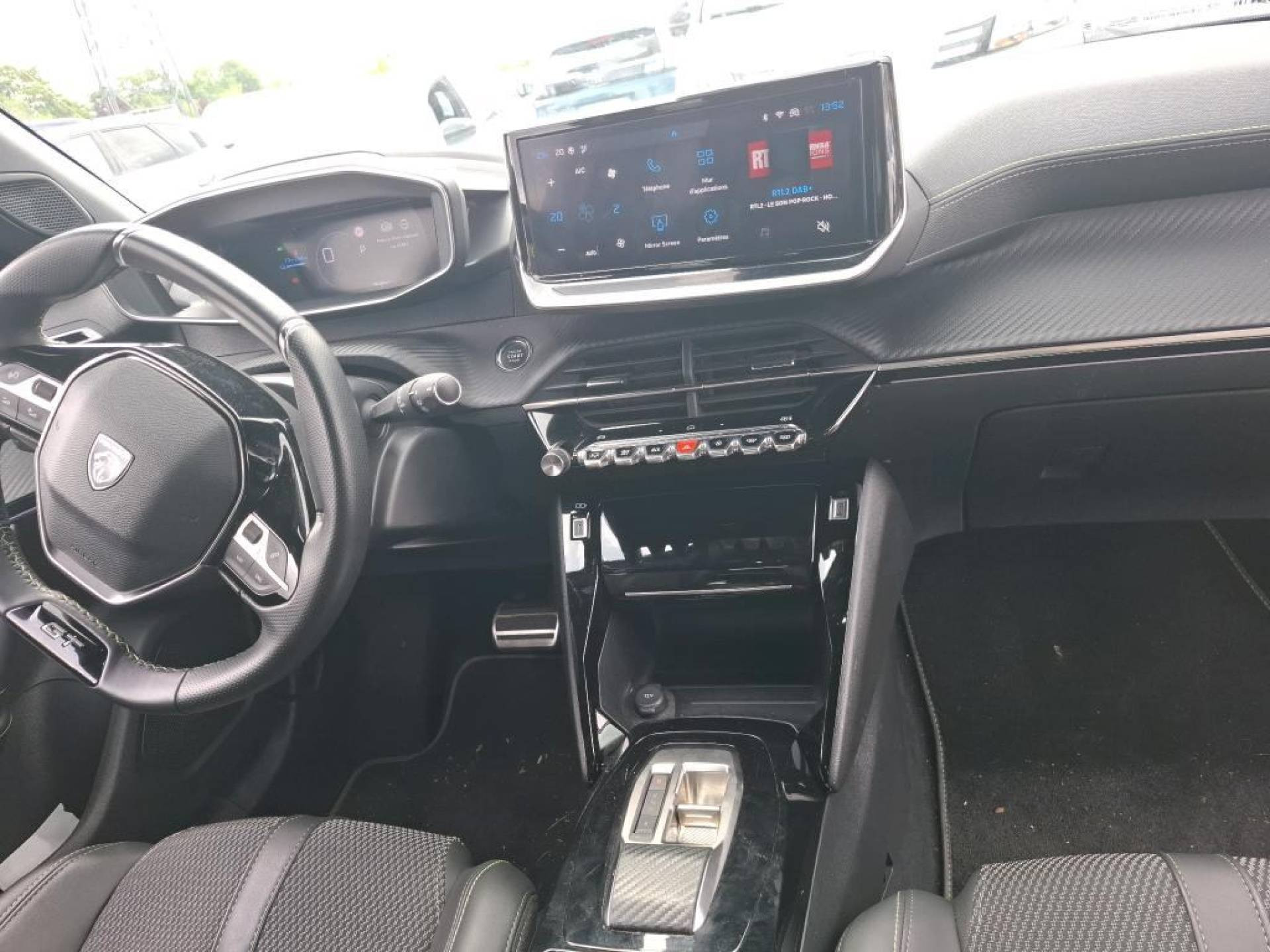 PEUGEOT 2008 50 kWh 136 ch GT