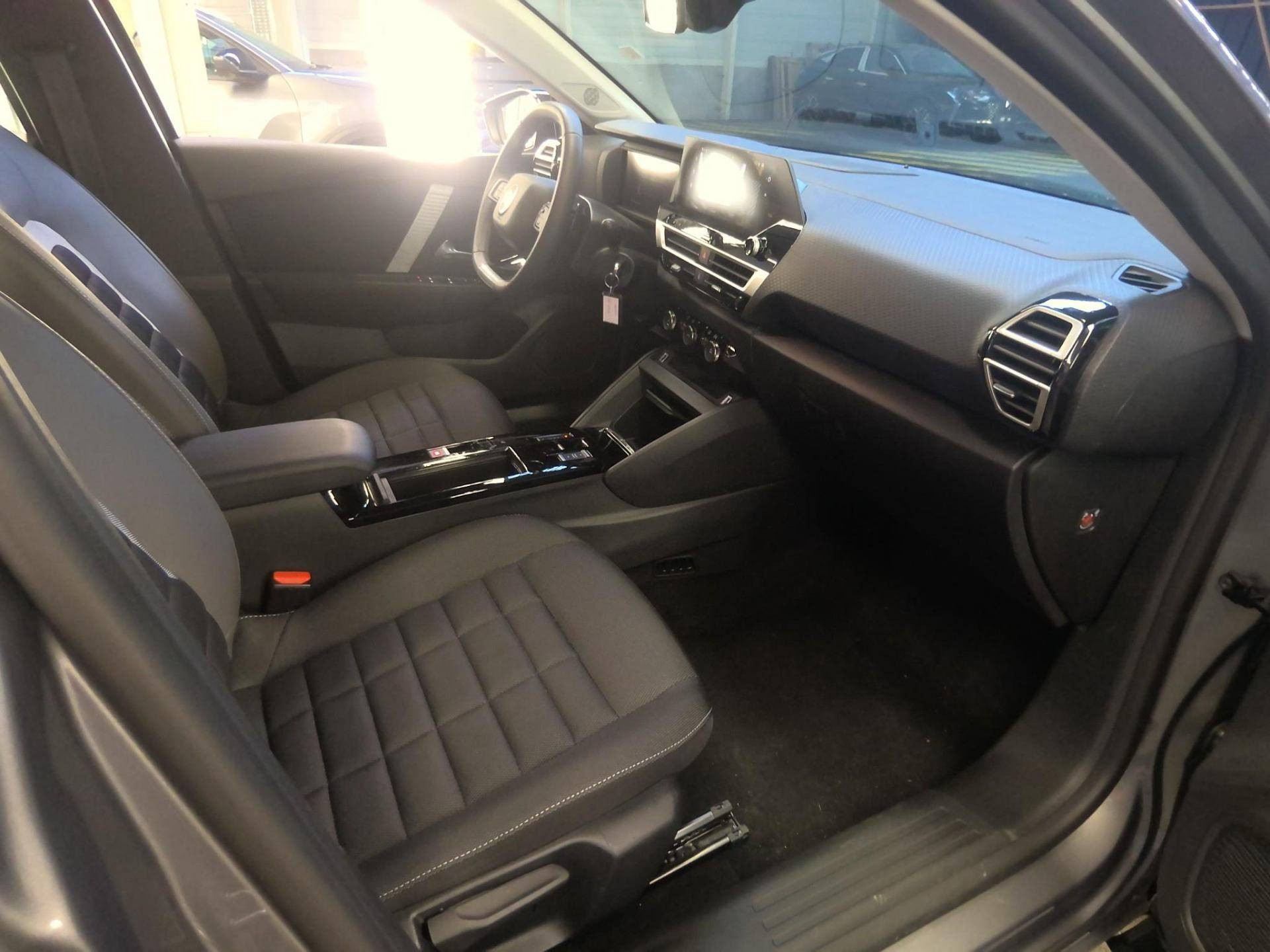 CITROEN C4 Hybride 136 e-DCS6 Plus