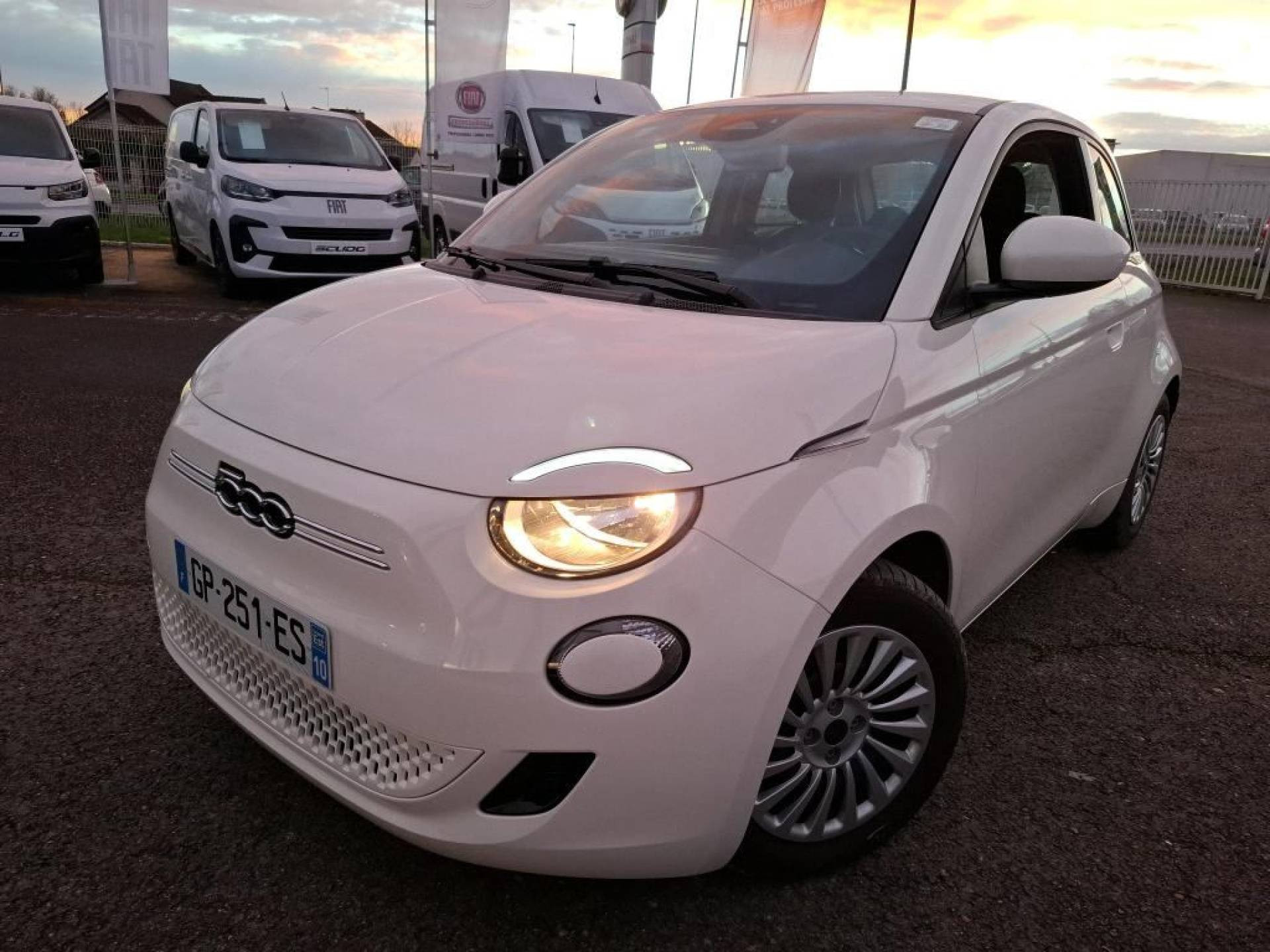 FIAT 500E BERLINE MY22 SERIE 1 STEP 1 500 e 95 ch Action