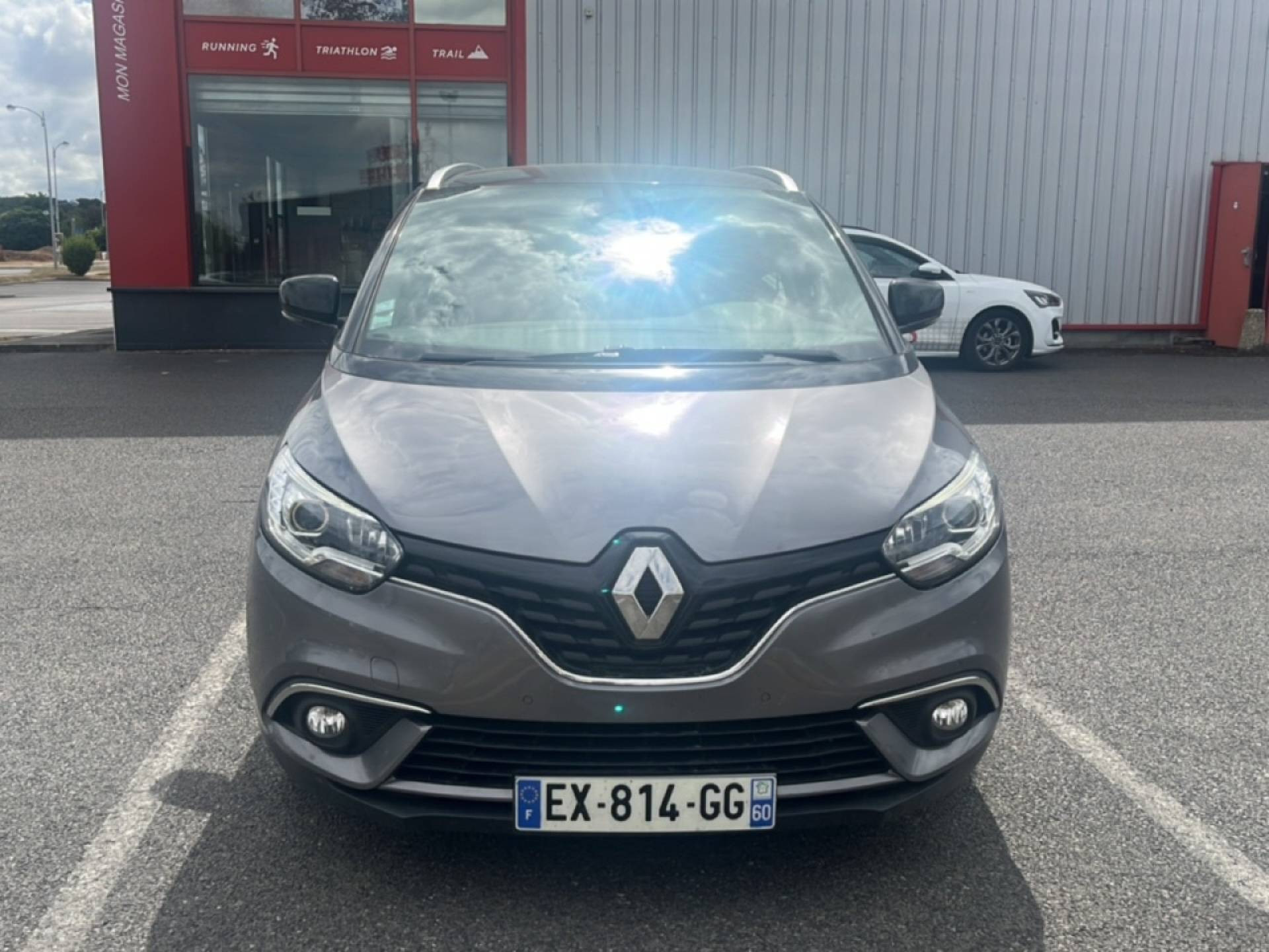RENAULT GRAND SCENIC IV dCi 130 Energy Business 7 pl