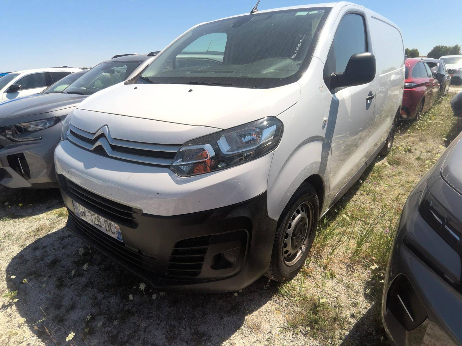 CITROEN JUMPY FOURGON TAILLE M BLUEHDI 120 CV BVM6